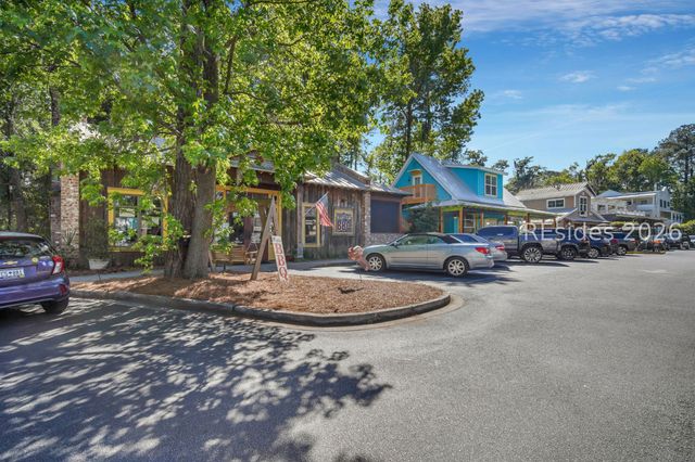 27 5th Ave, Bluffton, SC 29910