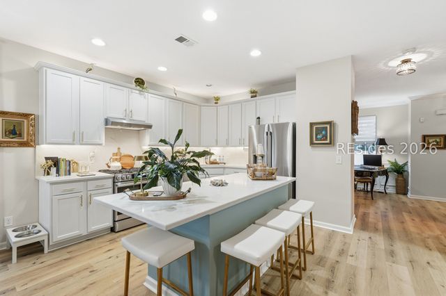 27 5th Ave, Bluffton, SC 29910