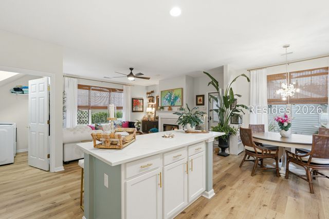 27 5th Ave, Bluffton, SC 29910