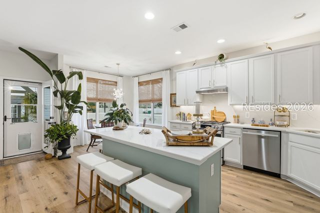 27 5th Ave, Bluffton, SC 29910