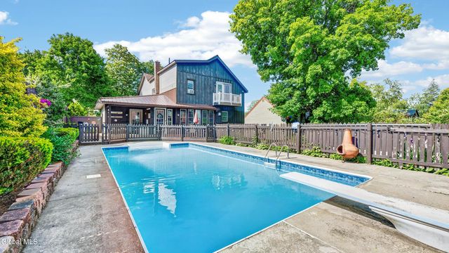 19 W Montgomery Street, Johnstown, NY 12095