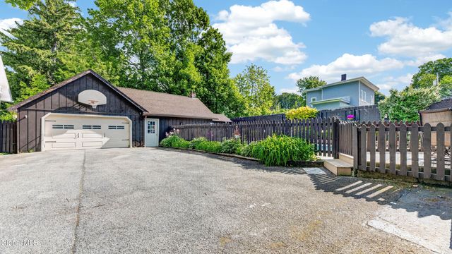19 W Montgomery Street, Johnstown, NY 12095