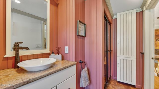 19 W Montgomery Street, Johnstown, NY 12095