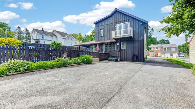19 W Montgomery Street, Johnstown, NY 12095