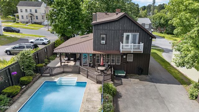 19 W Montgomery Street, Johnstown, NY 12095