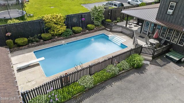 19 W Montgomery Street, Johnstown, NY 12095