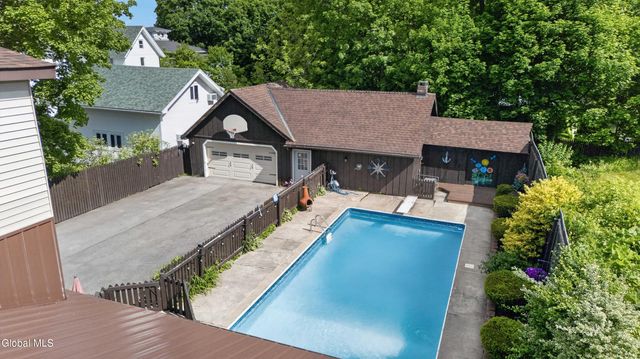 19 W Montgomery Street, Johnstown, NY 12095