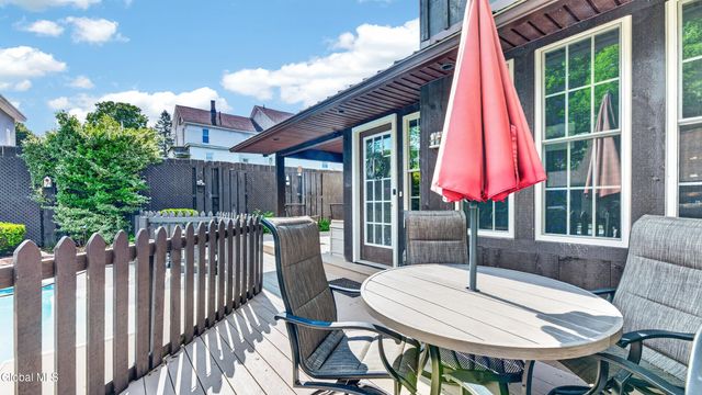 19 W Montgomery Street, Johnstown, NY 12095
