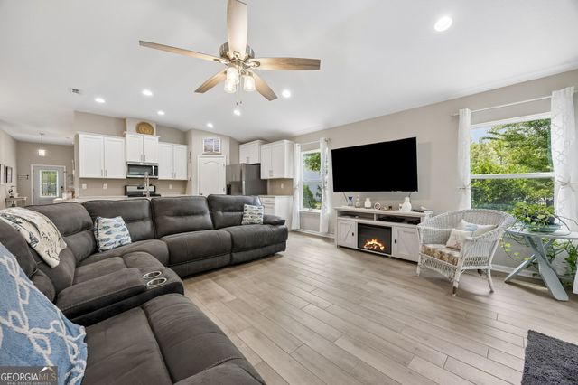 203 Chinquapin Drive, St. Marys, GA 31558