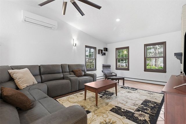 2034 Ewings Mill Rd, Robinson Twp, PA 15108