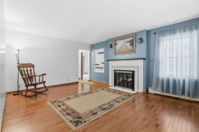 2034 Ewings Mill Rd, Robinson Twp, PA 15108