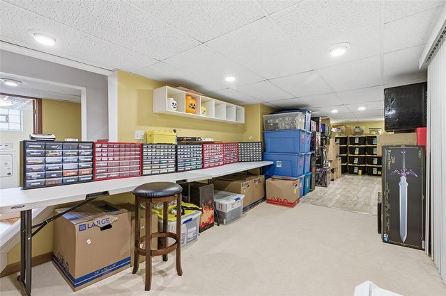 2034 Ewings Mill Rd, Robinson Twp, PA 15108