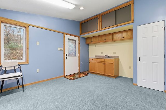 2034 Ewings Mill Rd, Robinson Twp, PA 15108