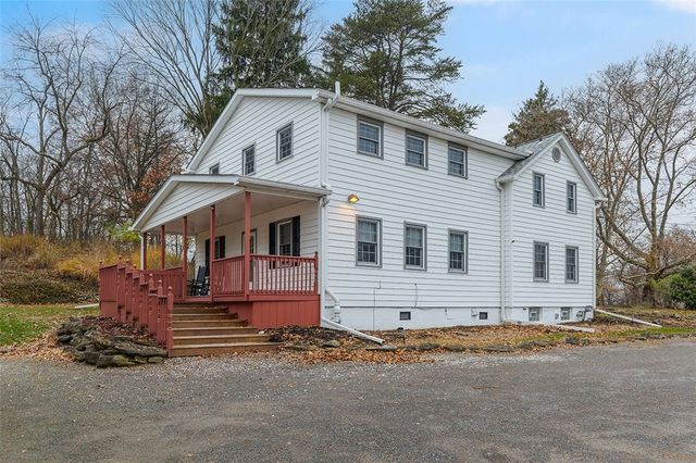 2034 Ewings Mill Rd, Robinson Twp, PA 15108