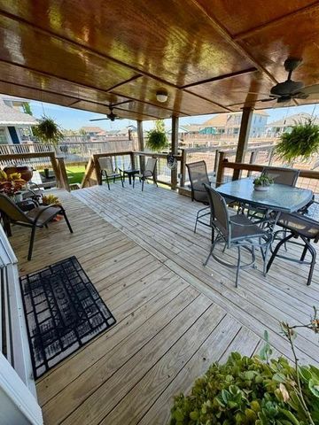 79 Tarpon Street, Bayou Vista, TX 77563