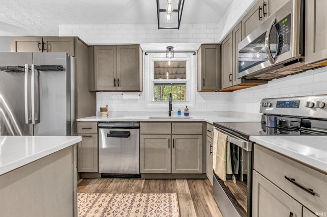 8581 N Goat Hollow Road, Mooresville, IN 46158