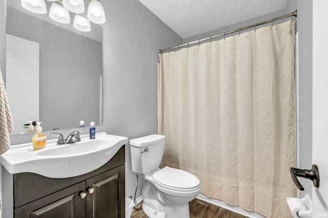 8581 N Goat Hollow Road, Mooresville, IN 46158