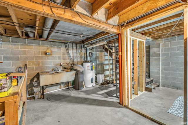 8581 N Goat Hollow Road, Mooresville, IN 46158