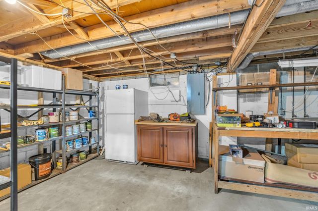 8581 N Goat Hollow Road, Mooresville, IN 46158