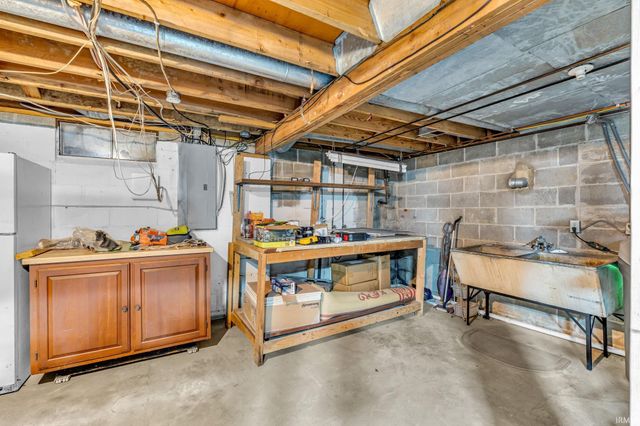 8581 N Goat Hollow Road, Mooresville, IN 46158
