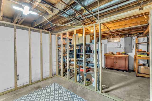 8581 N Goat Hollow Road, Mooresville, IN 46158