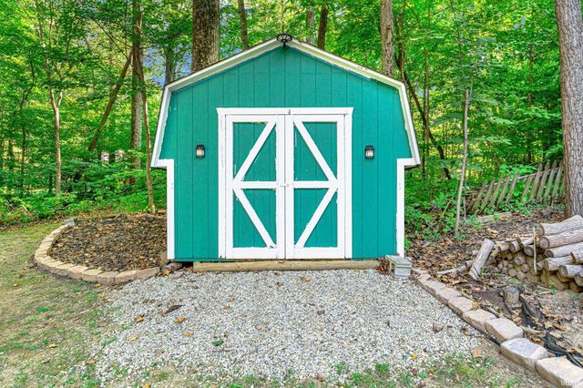8581 N Goat Hollow Road, Mooresville, IN 46158