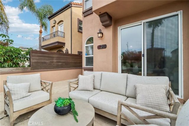 526 12th, Huntington Beach, CA 92648