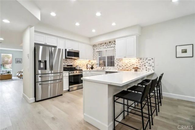 526 12th, Huntington Beach, CA 92648