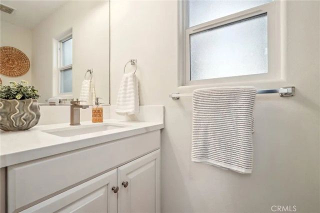 526 12th, Huntington Beach, CA 92648