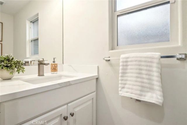 526 12th, Huntington Beach, CA 92648