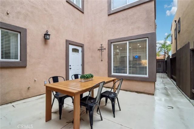 526 12th, Huntington Beach, CA 92648