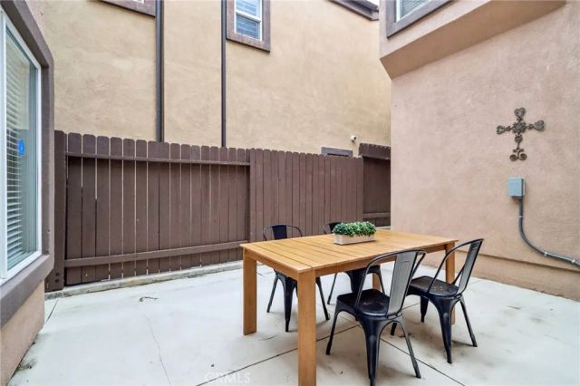 526 12th, Huntington Beach, CA 92648