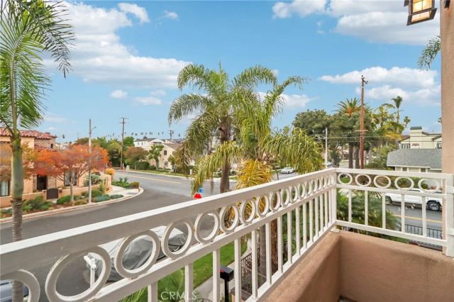 526 12th, Huntington Beach, CA 92648
