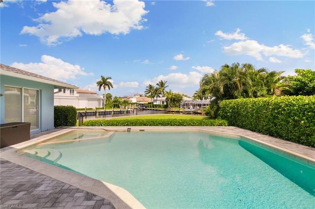 2140 Shad CT, Naples, FL 34102