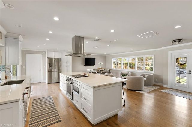 2140 Shad CT, Naples, FL 34102