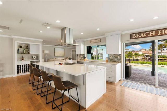 2140 Shad CT, Naples, FL 34102