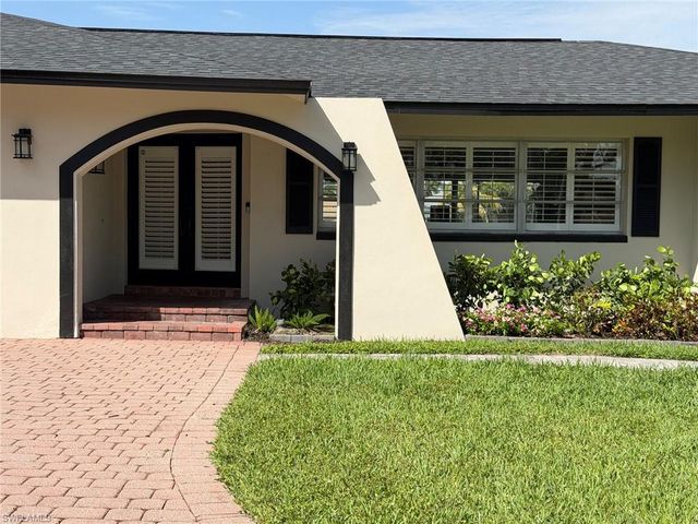 2140 Shad CT, Naples, FL 34102