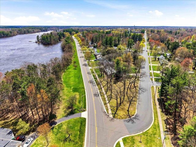 1251 WISCONSIN RIVER DRIVE, Port Edwards, WI 54469
