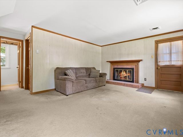 9740 Redbridge Rd, North Chesterfield, VA 23236