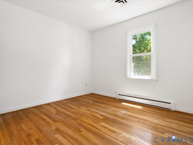 9740 Redbridge Rd, North Chesterfield, VA 23236