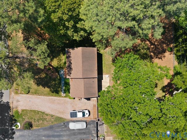 9740 Redbridge Rd, North Chesterfield, VA 23236