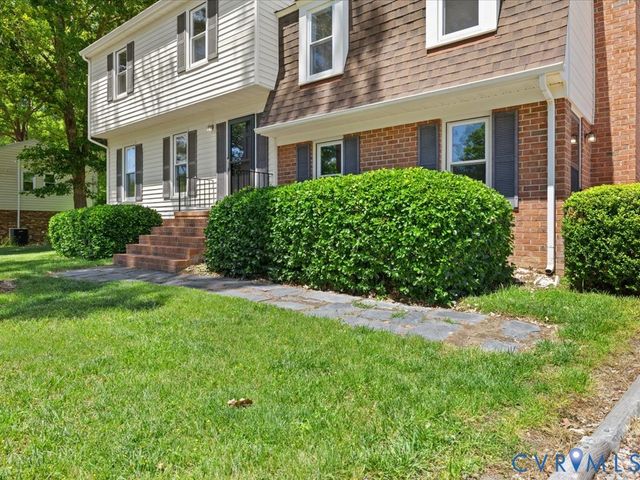 9740 Redbridge Rd, North Chesterfield, VA 23236