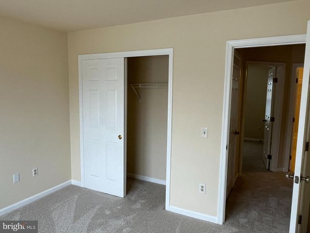 874 WATERFORD DR, Frederick, MD 21702