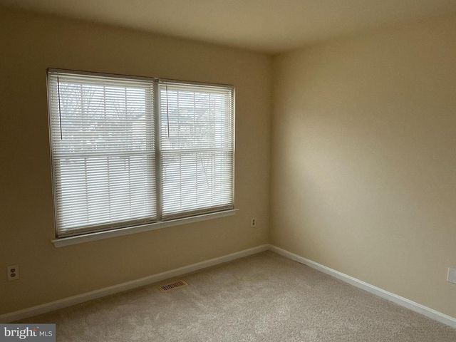 874 WATERFORD DR, Frederick, MD 21702