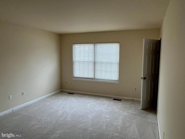 874 WATERFORD DR, Frederick, MD 21702