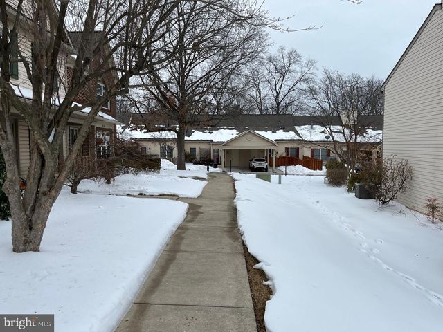 874 WATERFORD DR, Frederick, MD 21702