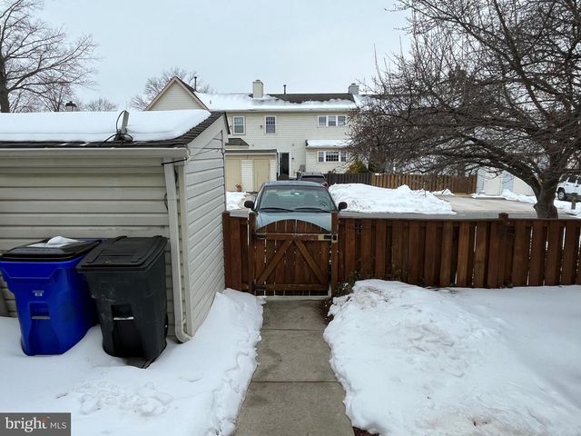 874 WATERFORD DR, Frederick, MD 21702