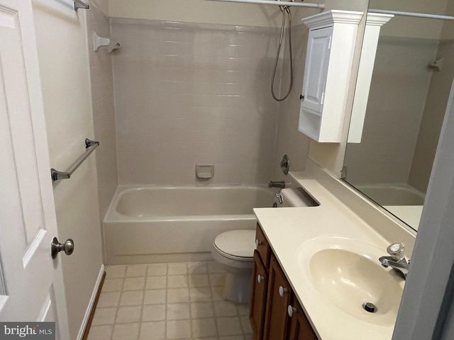 874 WATERFORD DR, Frederick, MD 21702