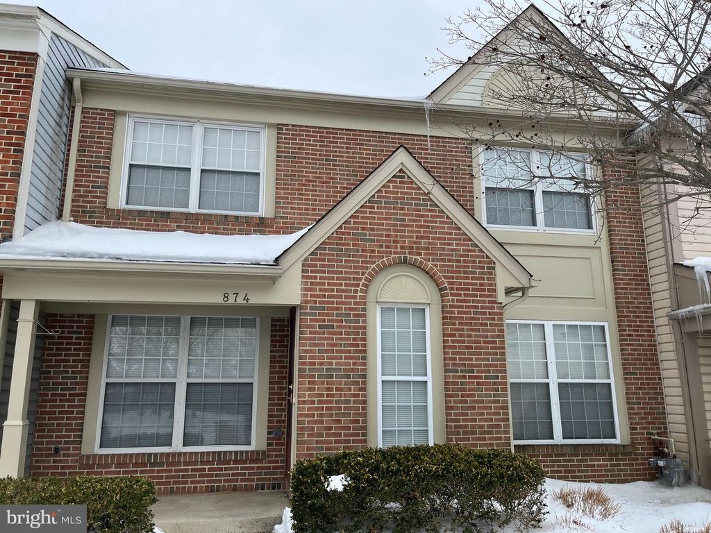 874 WATERFORD DR, Frederick, MD 21702