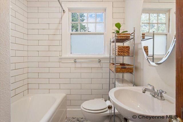 2514 MAXWELL AVE, Cheyenne, WY 82001